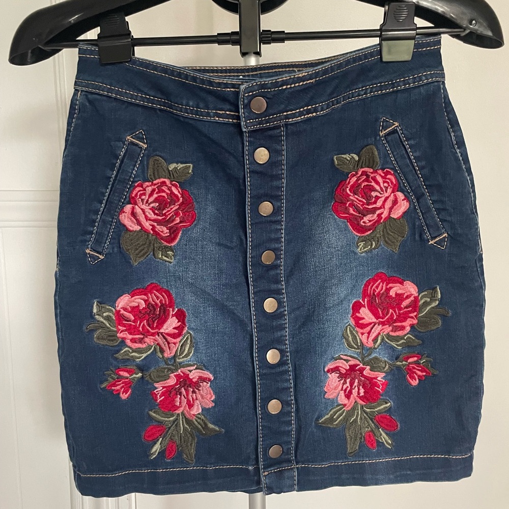 Embroidered Denim Skirt with Floral Design